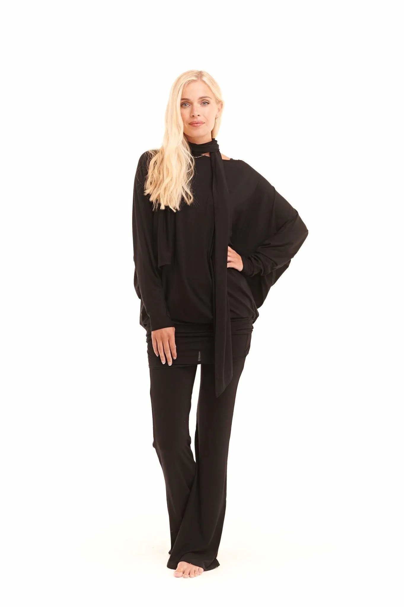 BAMBOO RAGLAN TOP WITH SCARF BLACK