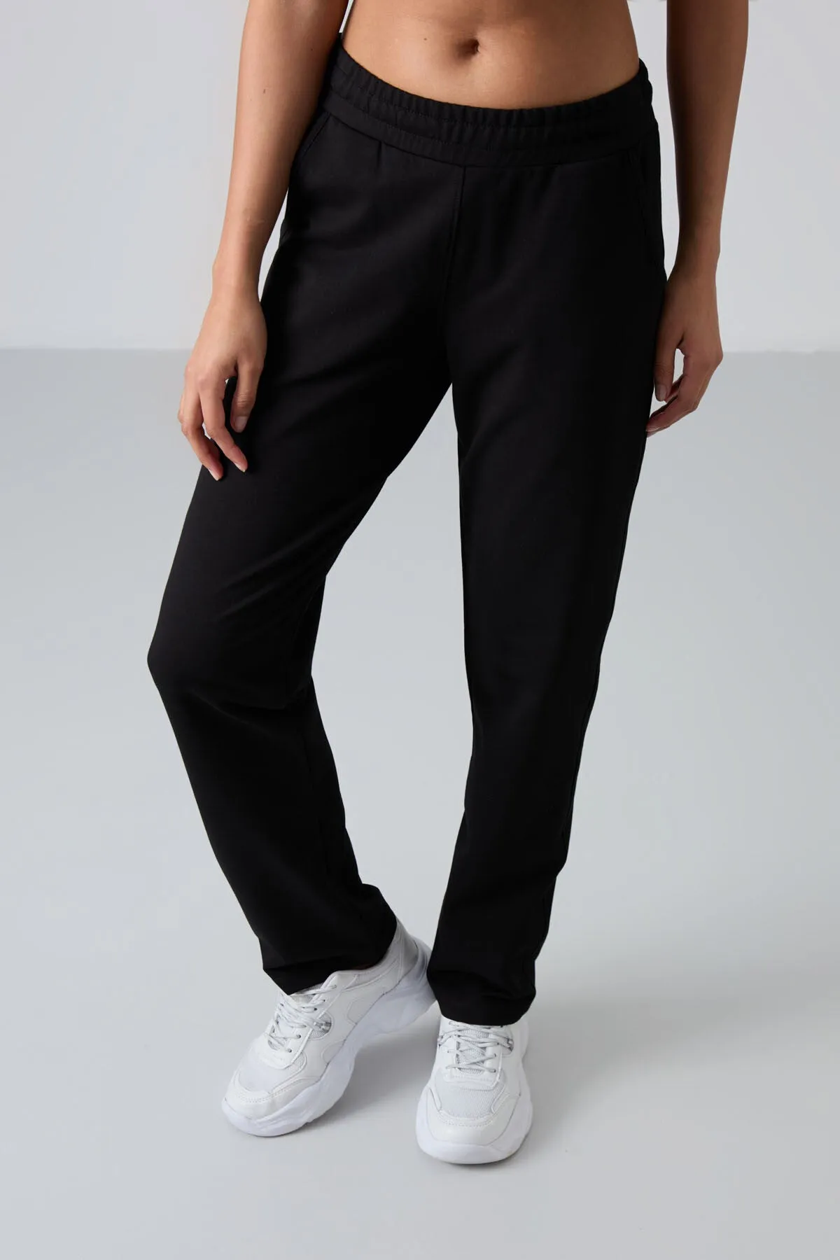 TMY Black High Waist Pocketed Comfort Fit Classic Leg Women's Sweatpants - 94584 - Edinburg