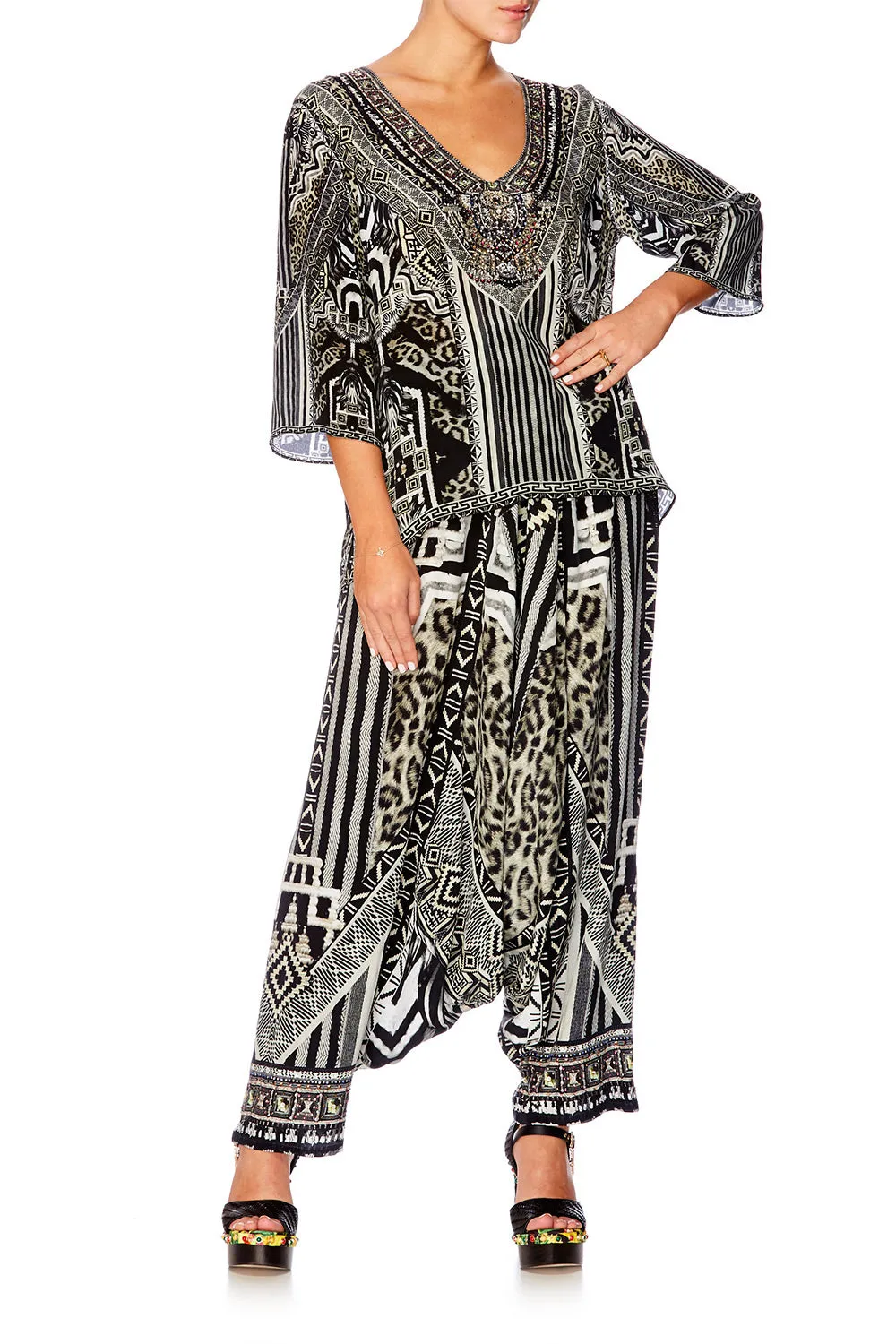 V NECK OVERSIZED BLOUSE TRIBAL THEORY